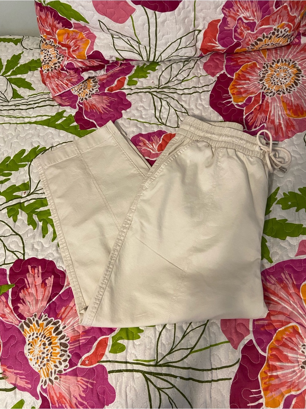 Croft & Barrow Khaki Capri Pants